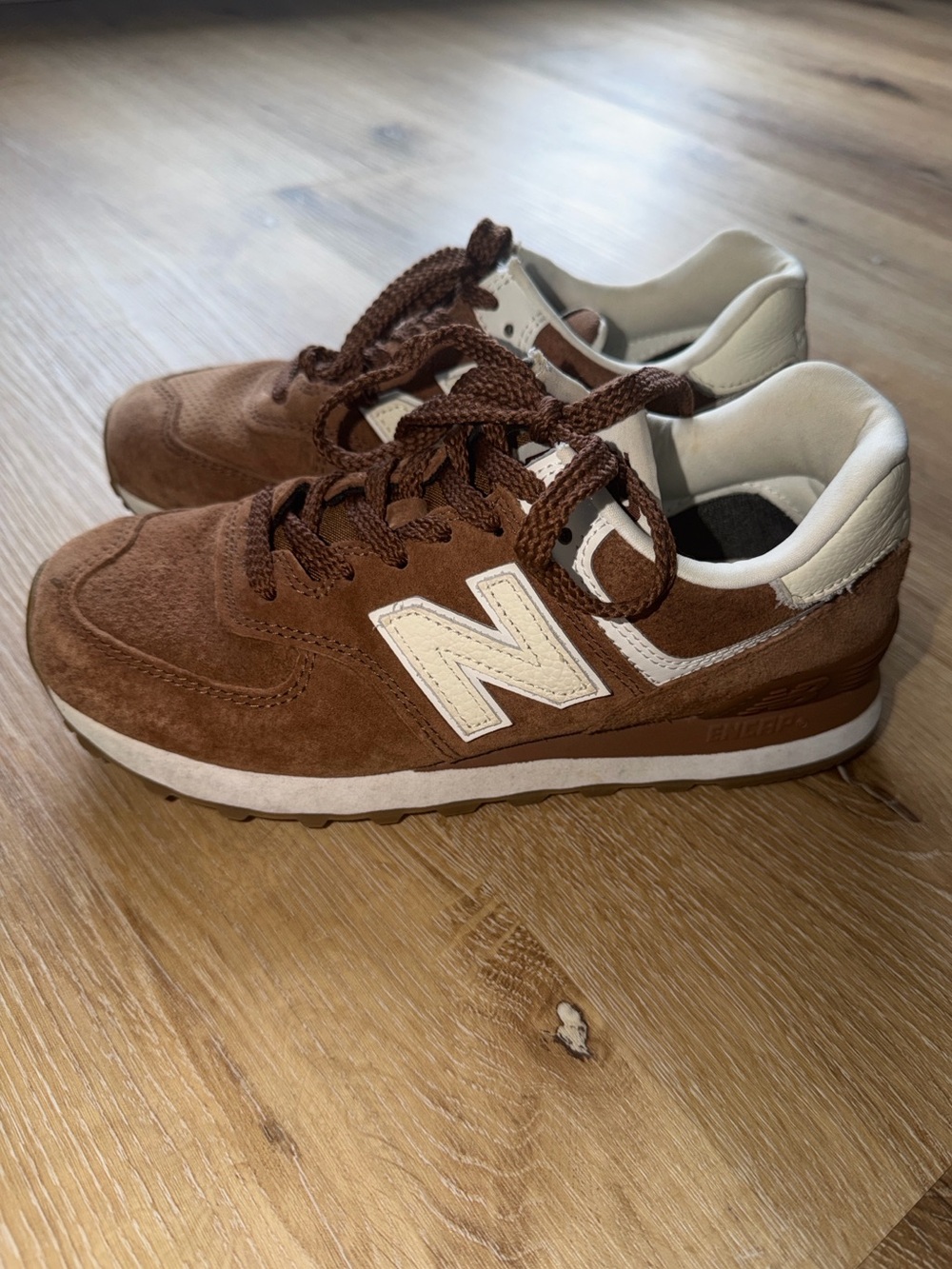 Women’s New Balance Sneakers Brown Suede Size 6